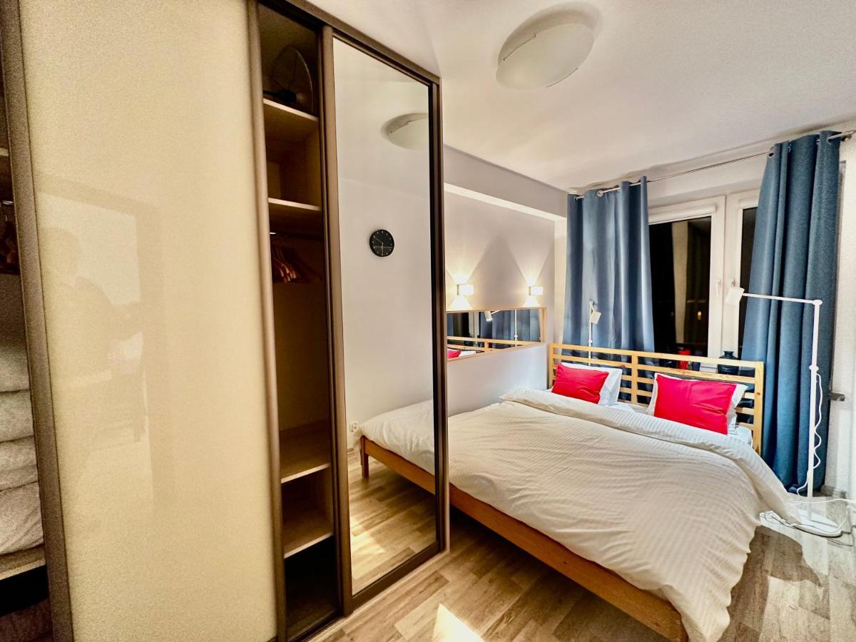 ורשה Decor 3 Metro Fast Wifi 1Gbs 80'Tv Hbo Disney Appletv מראה חיצוני תמונה